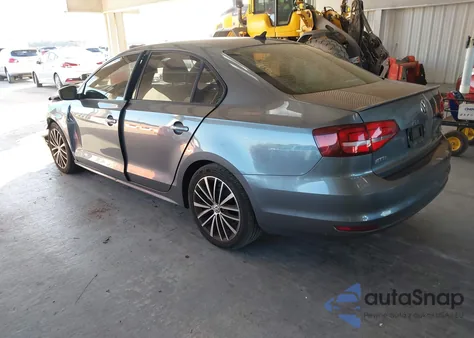 2015 Volkswagen Jetta 1.8T Sport z USA, uszkodzony, nr VIN 3VWB17AJ8FM211519